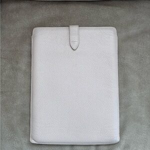 listing-status-banner